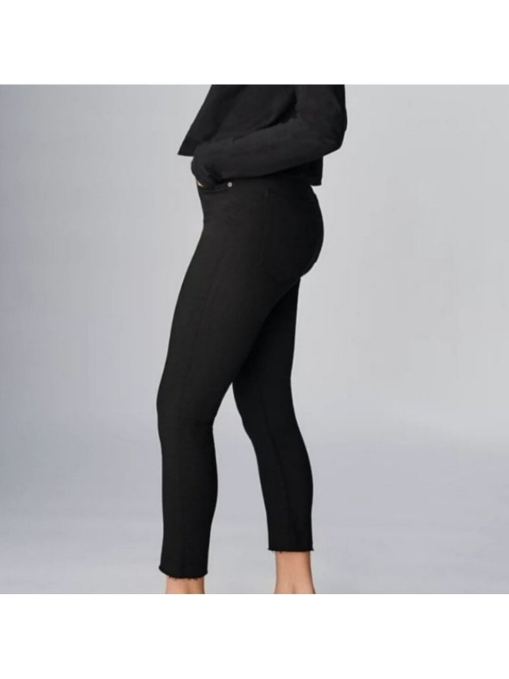Aritzia Denim Forum Lola Skinny High Rise Black Denim Crop Cropped Jeans